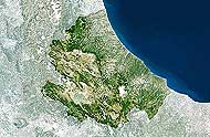 Abruzzo Karte. Bitte Bild klicken um die Artikelseite zu sehen.